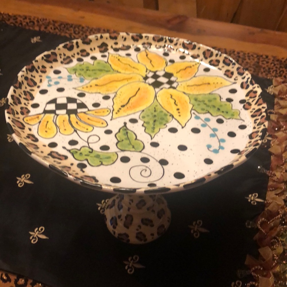 SunnyDaZe Cake Plate with Pedestal🌻